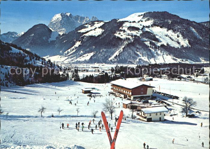 Erpfendorf Gasthof Pension Laerchenhof Skier Wintersportplatz Alpen