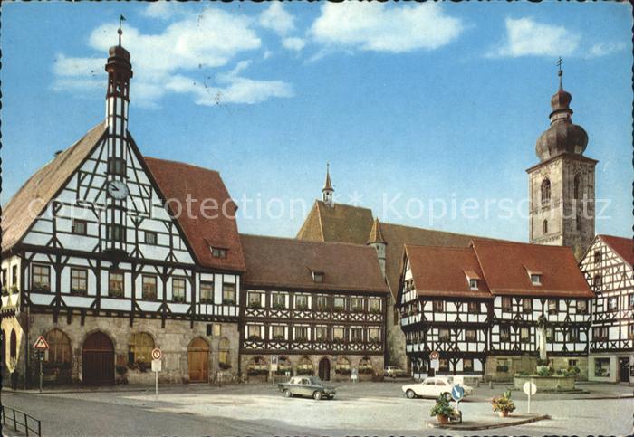 Forchheim Oberfranken Marktplatz mit Rathaus und St Martinskirche
