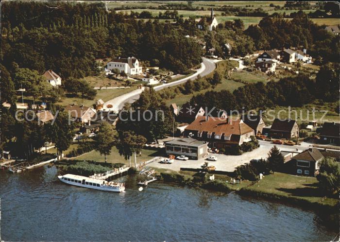 Niederkleveez Holsteinische Schweiz Anlegestelle Faehrhaus Fliegeraufnahme