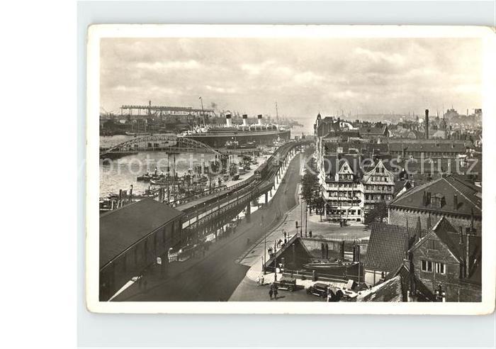 HAMBURG  CITY Vorsetzen ueberseebruecke