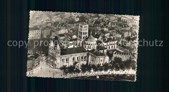 Angouleme Cathedrale Saint Pierre Vue aerienne