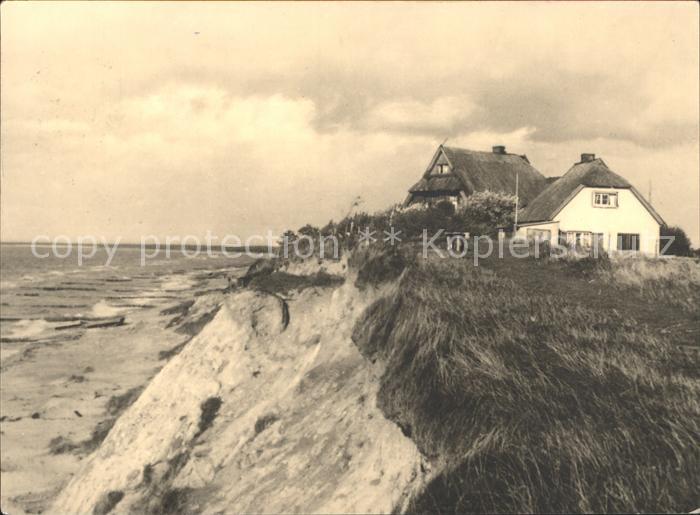Ahrenshoop Ostseebad Haeuser am Hohen Ufer