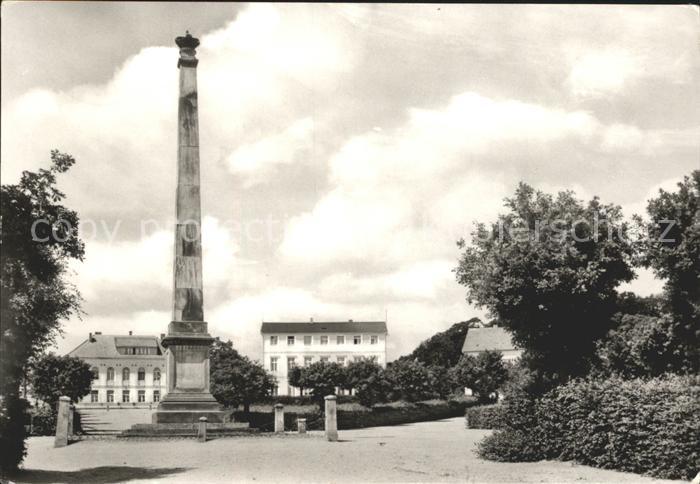 Putbus Ruegen Ernst Thaelmann Platz Saeule