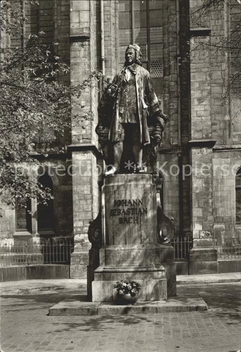 LEIPZIG Sachsen Bach Denkmal vor der Thomaskirche