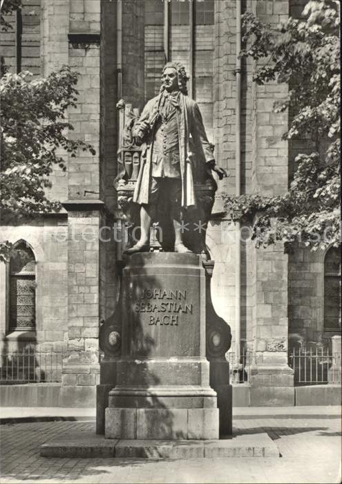 LEIPZIG Sachsen Bach Denkmal vor der Thomaskirche
