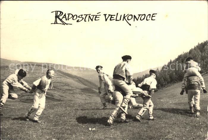 Tanz Taenzer Kinder Trachten Radostne Velikonoce