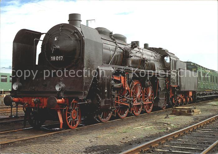 Lokomotive Dampf-Schnellzuglokomotive 19-017 Dresden-Altstadt