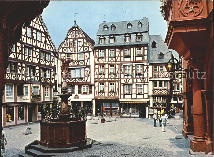 BERNKASTEL-KUES Berncastel Rheinland-Pfalz Marktplatz