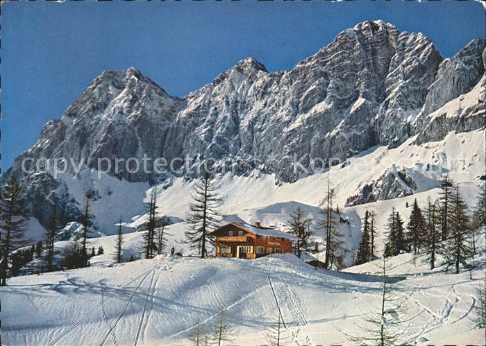 Tuerlwandhuette Dachsteinsuedwaenden Skispuren