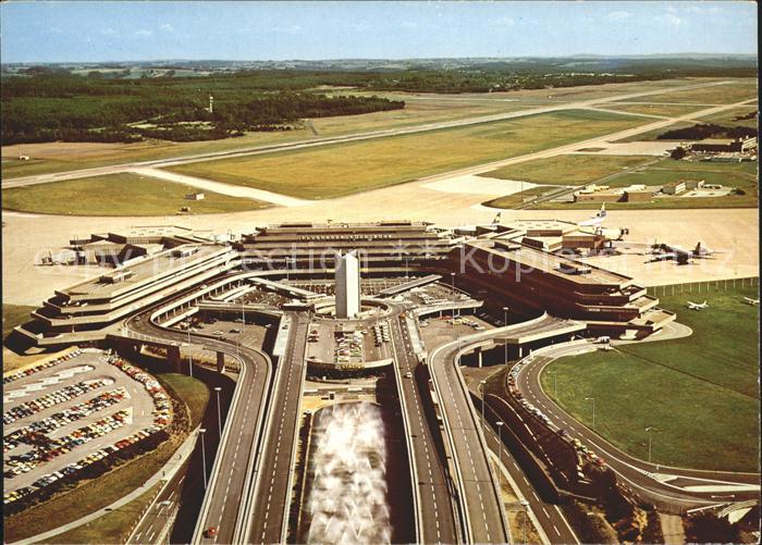 Flughafen Airport Aeroporto Koeln Bonn Fluggast Abfertigungsgebaeude