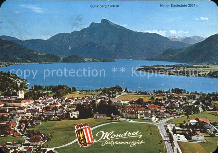 Mondsee Salzkammergut Panorama mit Schafberg und Hoher Dachstein