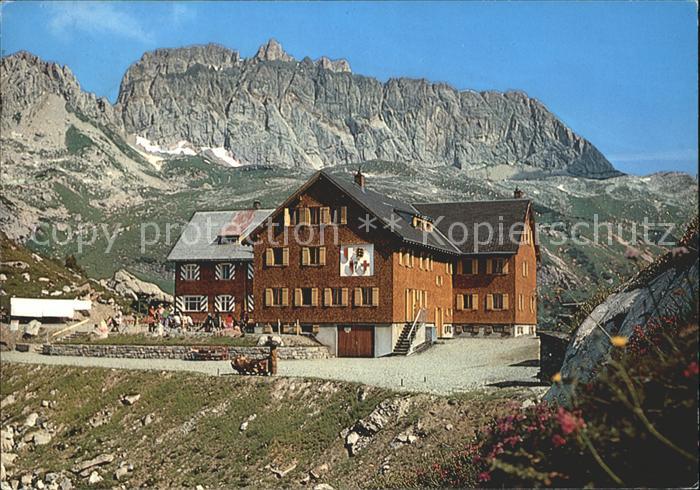 Freiburgerhuette mit Rote Wand