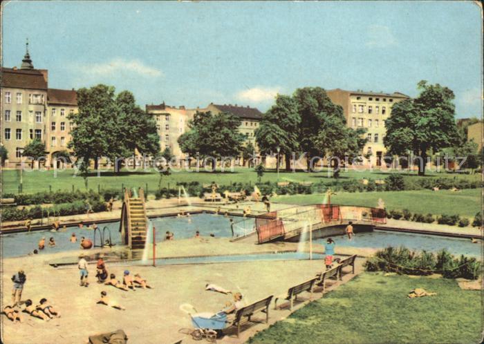 BERLIN  CITY Kinderschwimmbad Marktplatz
