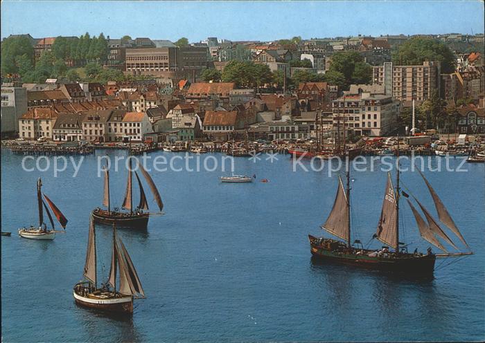 Flensburg Foerdestadt Windjammerparade Fliegeraufnahme