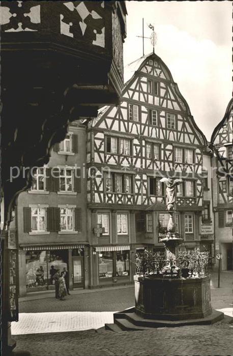 BERNKASTEL-KUES Berncastel Rheinland-Pfalz Markt Brunnen