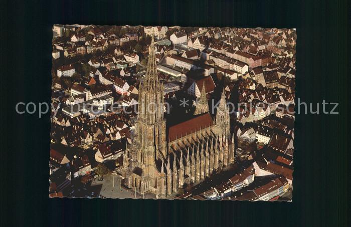 Ulm Donau Spaetgotisches Muenster hoechste Kirchturm der Welt Fliegeraufnahme