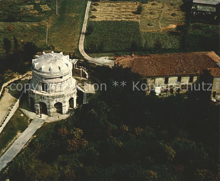 Ravenna Italia Mausoleo di Teodorico Mausoleum Fliegeaufnahme