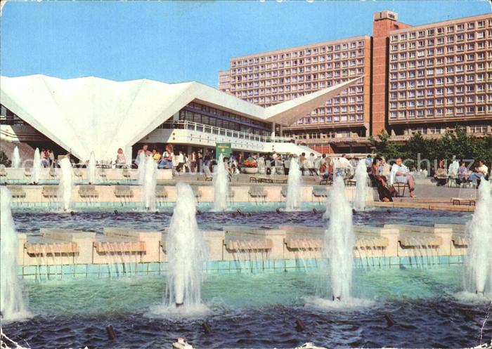 BERLIN  CITY Wasserspiele vor dem Fernsehturm Hauptstadt der DDR