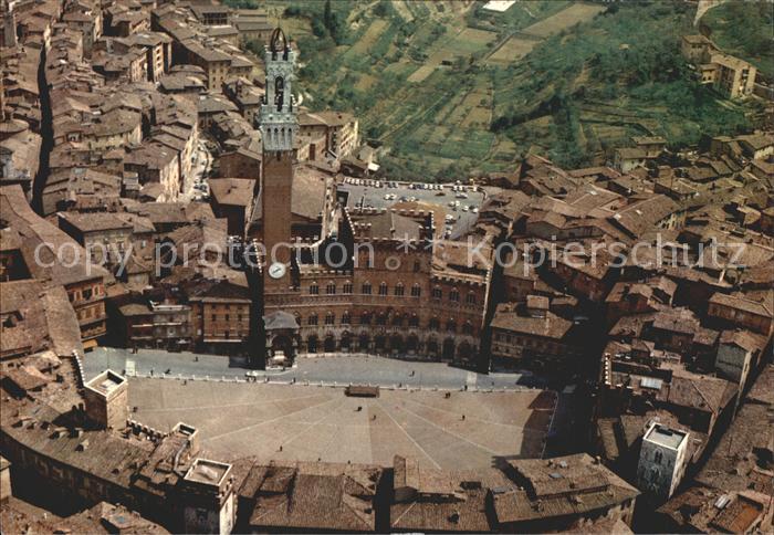 Siena iazza del Campo e Palazzo Pubblica