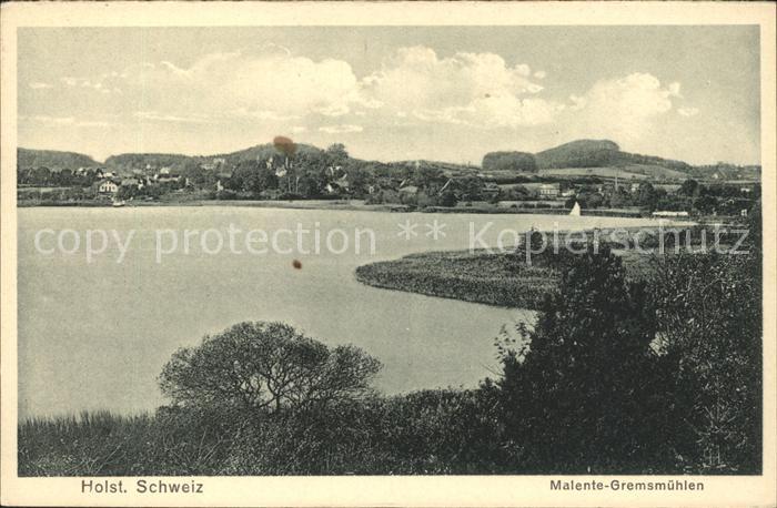 Malente-Gremsmuehlen Uferpartie am See Holsteinische Schweiz