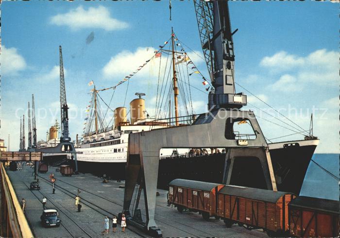 Dampfer Oceanliner Columbuskaje Bremerhaven
