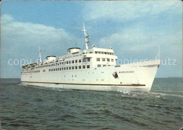 Faehre Ferry Bac Traghetto-- Warnemuende