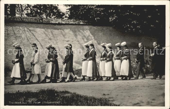 St Peter Schwarzwald Trachten Prozession