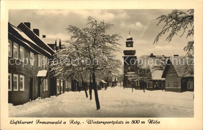 Frauenwald Thueringen Dorfpartie im Winter