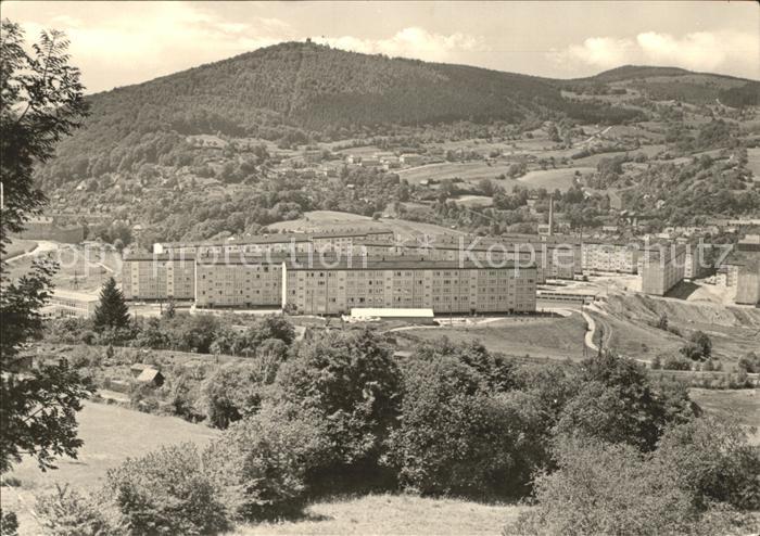 Suhl Thueringer Wald Neubauten mit Domberg