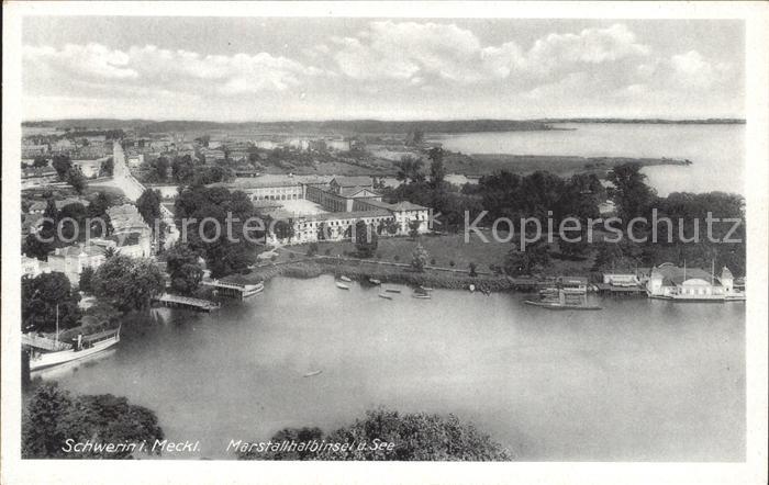 Schwerin Mecklenburg Marstallhalbinsel und See