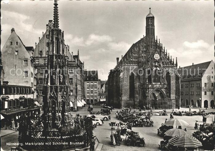Alt Nuernberg Marktplatz mit Schoenem Brunnen