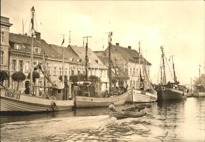 Ueckermuende Mecklenburg Vorpommern Hafen Fischkutter