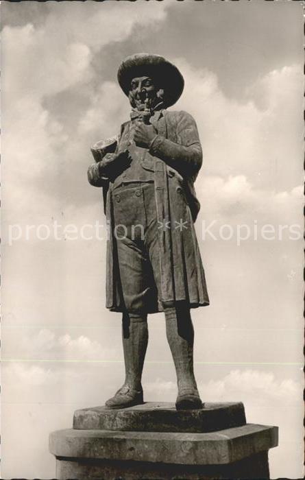 Herford Der Linnenbauer vor der Mittelstaetter Bruecke