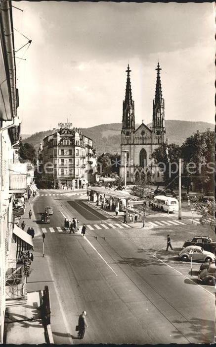 BADEN-BADEN BW Augustaplatz mit Kirche