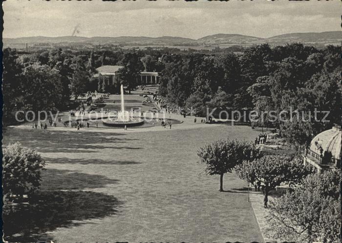 Bad Oeynhausen Kurpark mit Wandelhalle Wiehengebirge