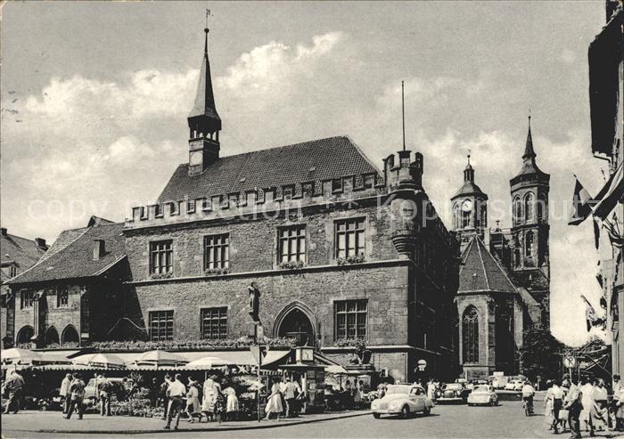 Goettingen Niedersachsen Rathaus und Johanniskirche