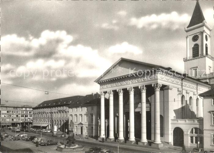Karlsruhe Marktplatz und Stadtkirche