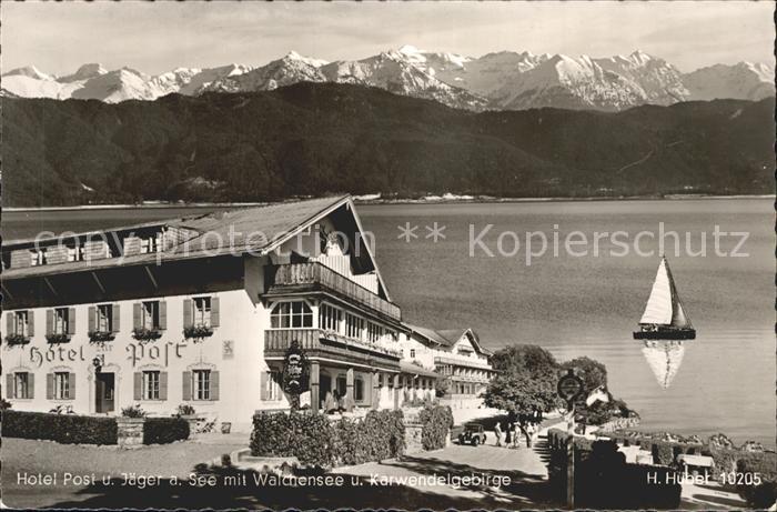 Urfeld Walchensee Hotel Post und Jaeger am See mit Karwendelgebirge