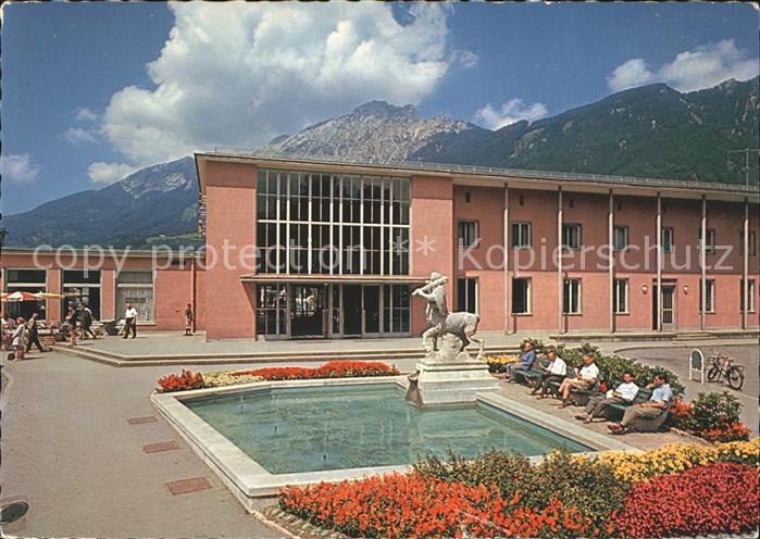 Bad Reichenhall Hauptbahnhof mit Centauren Brunnen