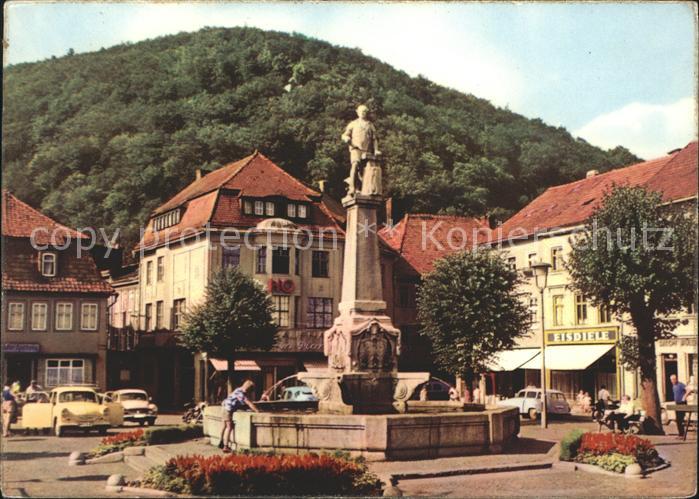 Suhl Thueringer Wald Waffenschmiede Denkmal und Blick zum Domberg