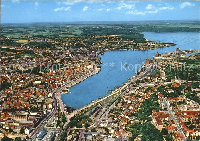 Flensburg Blick auf Stadt und Foerde Fliegeraufnahme