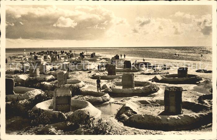Amrum Burgen am Badestrand nach dem Sturm