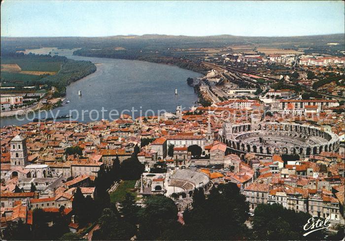 Arles Bouches-du-Rhone Saint Trophime Theatre antique Arenes le Rhone vue aerien