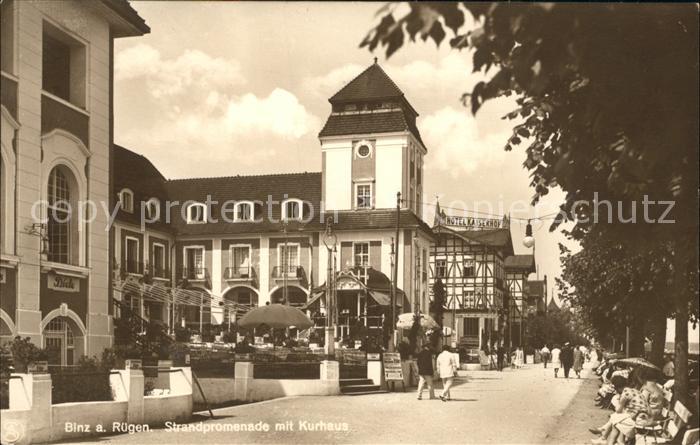 Binz Ruegen Strandpromenade mit Kurhaus