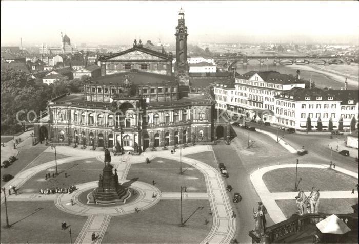 DRESDEN Elbe Theaterplatz vom Schlossturm