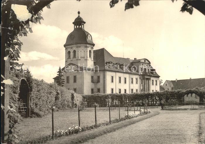 Eisenberg Thueringen Schlossgarten mit Schlosskirche