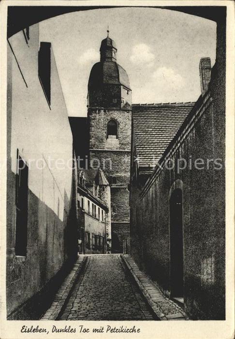 Eisleben Dunkles Tor mit Petrikirche