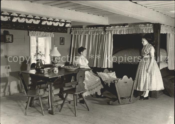 Lehde Sorbische Bauernstube Frauen in Tracht Museum