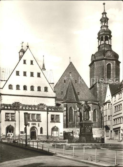 Eisleben Marktplatz mit Lutherdenkmal