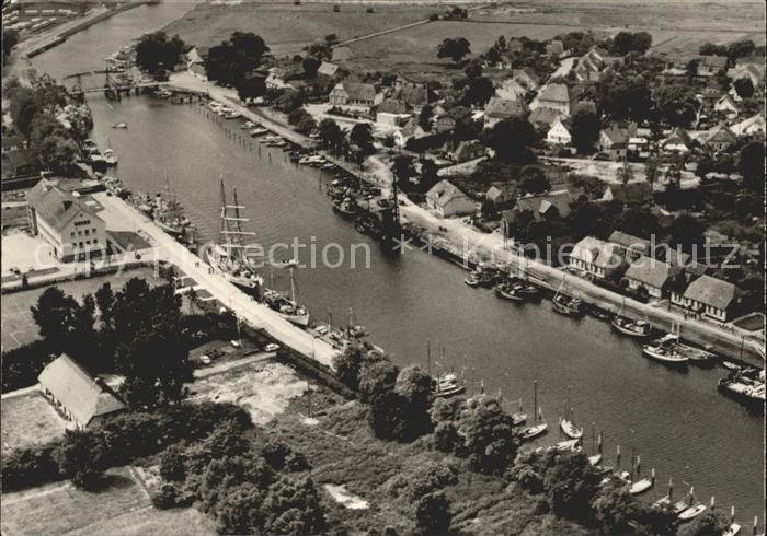 Wieck Greifswald Marineschule der GST August Luetgens Bootshafen Fliegeraufnahme